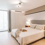 Adraga - 1 Bedroom And Shared Pool In Avenidas Novas Lissabon