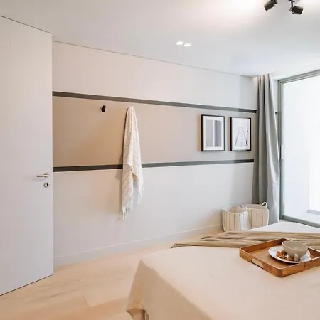 Adraga - 1 Bedroom And Shared Pool In Avenidas Novas * ליסבון