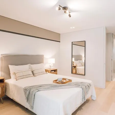Appartement Adraga - 1 Bedroom And Shared Pool In Avenidas Novas Lissabon