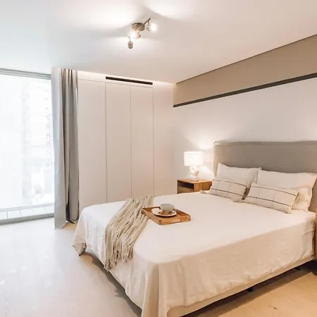 Adraga - 1 Bedroom And Shared Pool In Avenidas Novas ליסבון