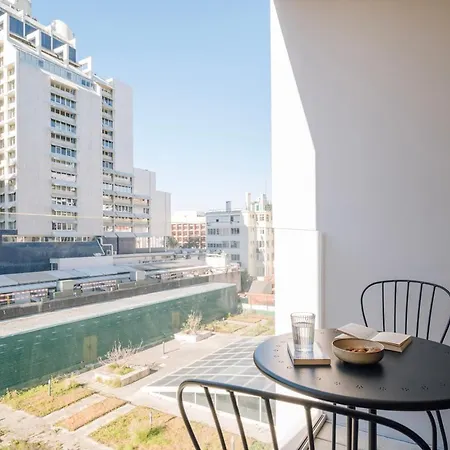 Apartment Adraga - 1 Bedroom And Shared Pool In Avenidas Novas Lisbon
