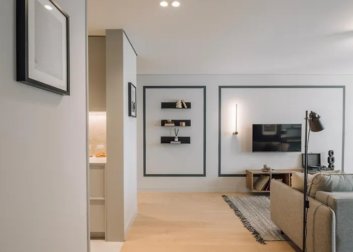 Adraga - 1 Bedroom And Shared Pool In Avenidas Novas דירה