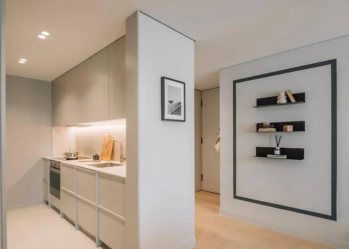 Adraga - 1 Bedroom And Shared Pool In Avenidas Novas דירה ליסבון